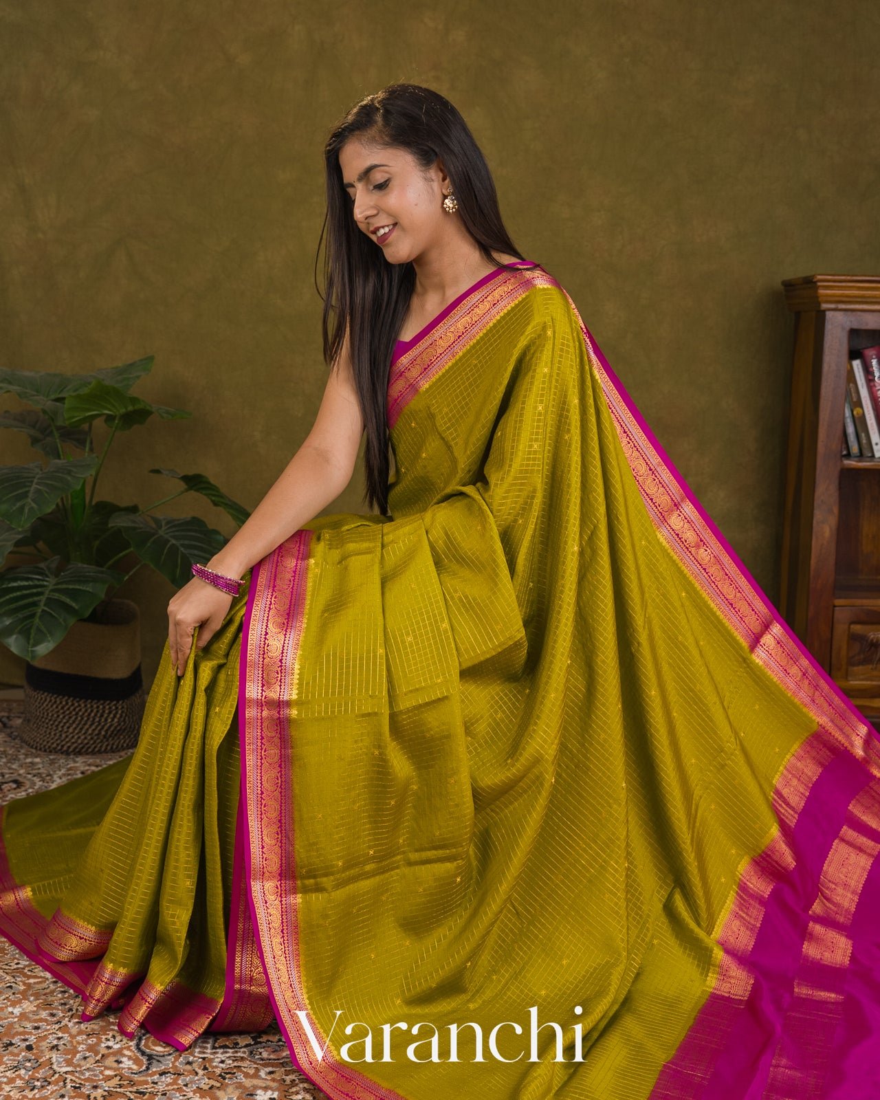 Mehendi Green Checkered Pure Mysore Crepe Silk Saree