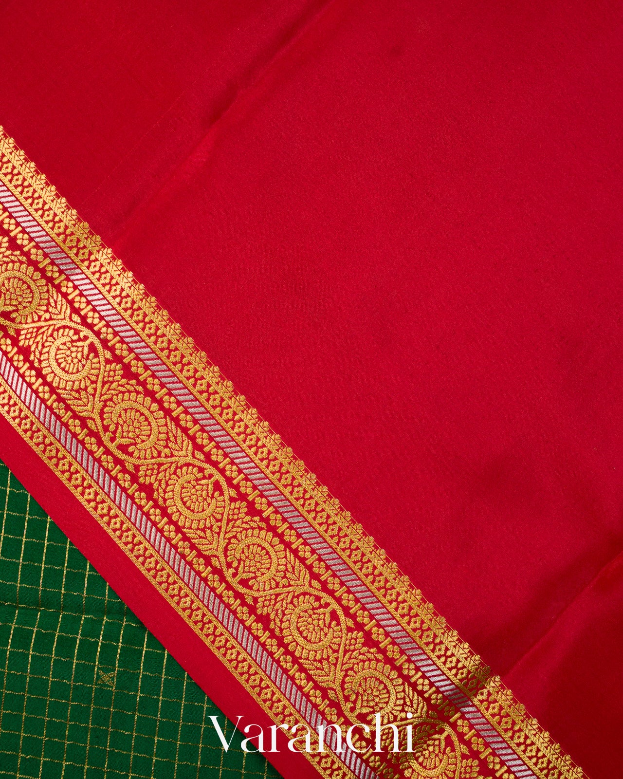 Bottle Green Checkered Pure Mysore Crepe Silk Saree