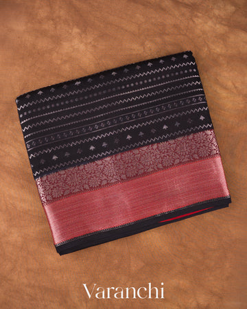 Black Zigzag Striped Pure Chiniya Silk Saree