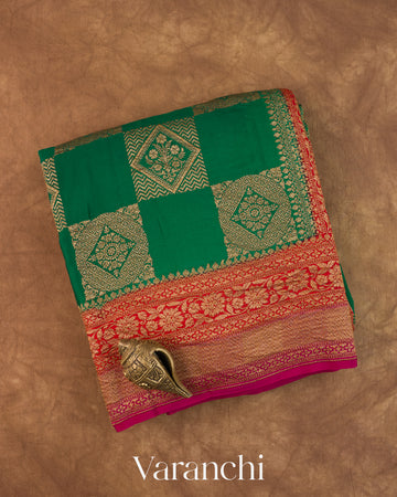 Bottle Green Checkered Pure Crepe Silk Handloom Saree