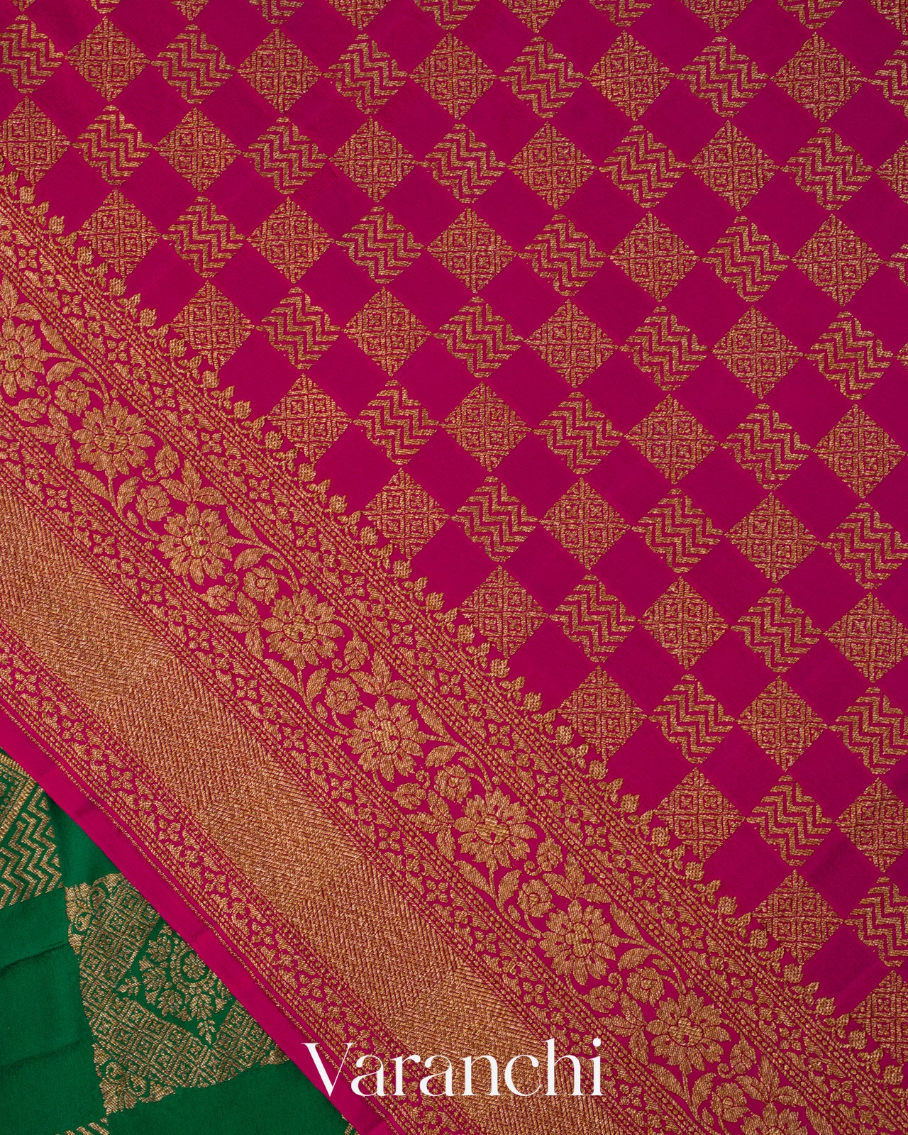 Bottle Green Checkered Pure Crepe Silk Handloom Saree