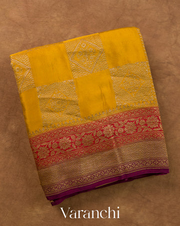 Mustard Yellow Checkered Pure Crepe Silk Handloom Saree