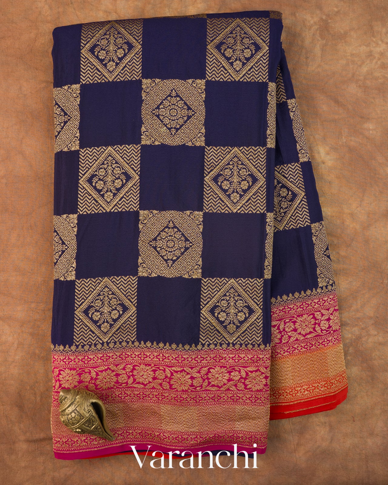 Navy Blue Checkered Pure Crepe Silk Handloom Saree