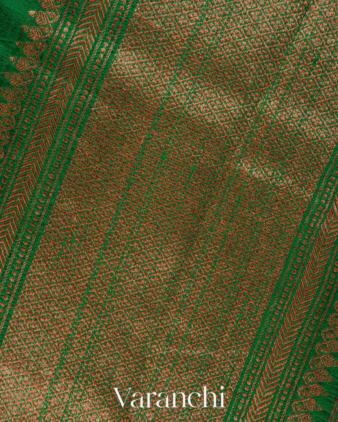 Emerald Green Borderless Pure Raw Silk Handloom Saree