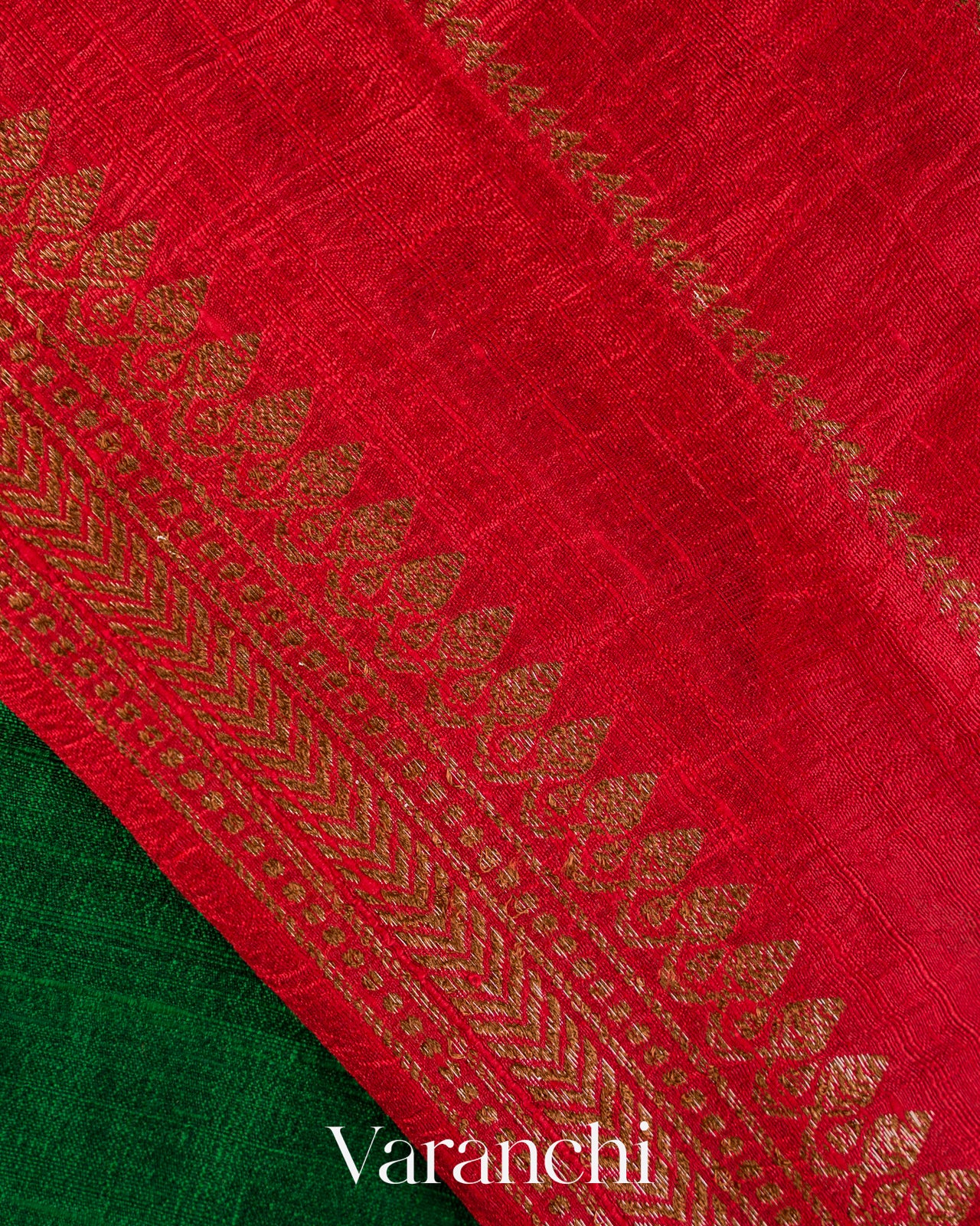 Emerald Green Borderless Pure Raw Silk Handloom Saree