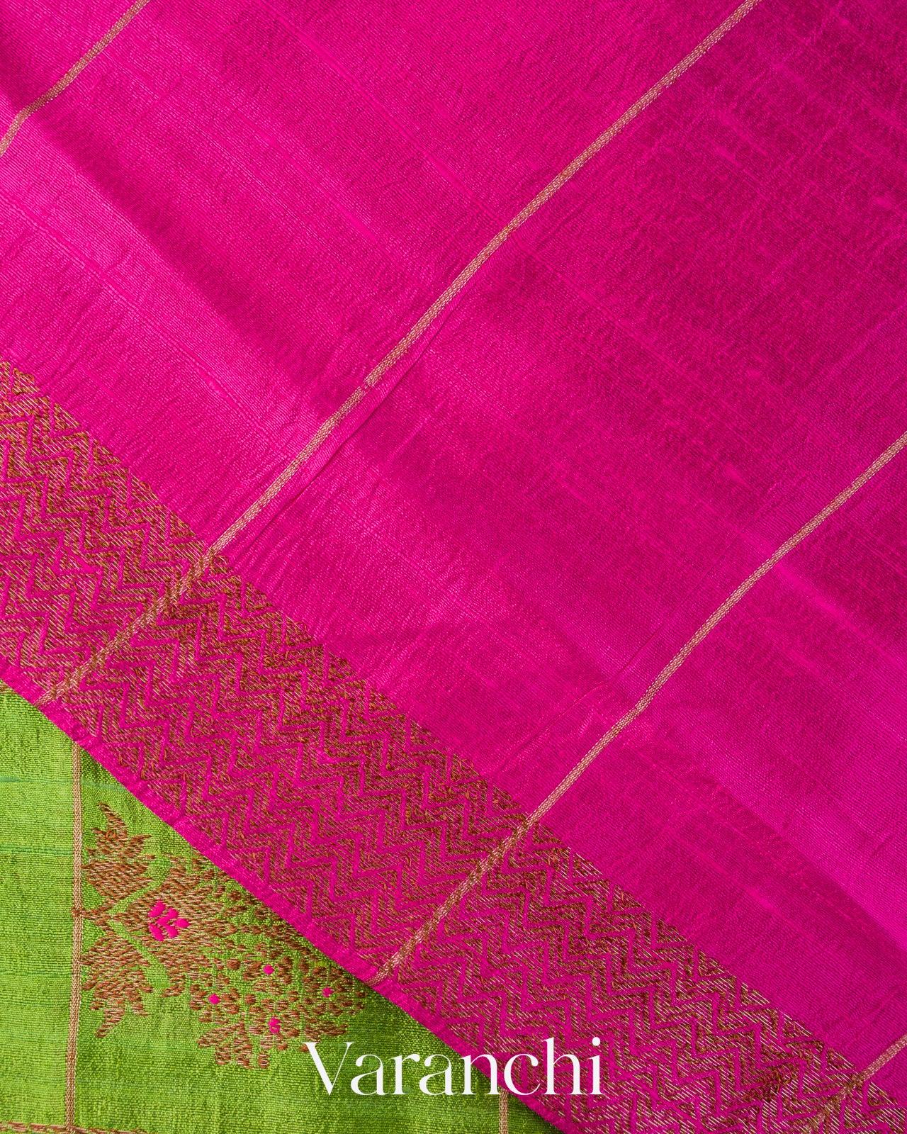 Parrot Green Checked Pure Raw Silk Handloom Saree
