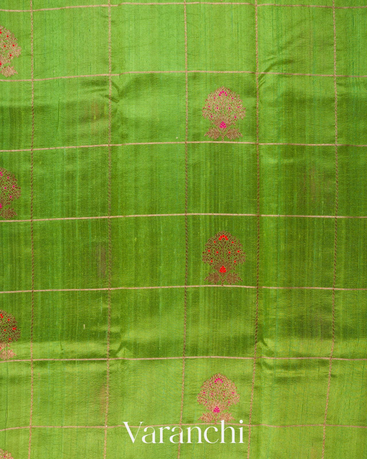Parrot Green Checked Pure Raw Silk Handloom Saree