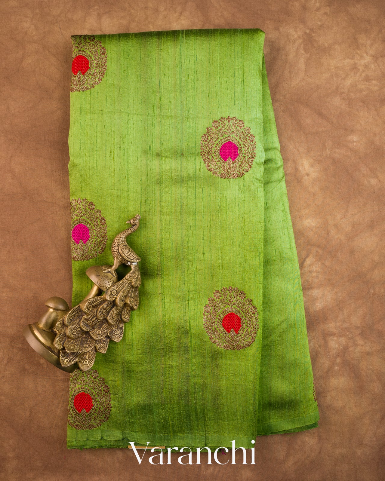 Parrot Green Borderless Pure Raw Silk Handloom Saree