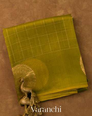 Mehendi Green Checkered Pure Kora Silk Saree