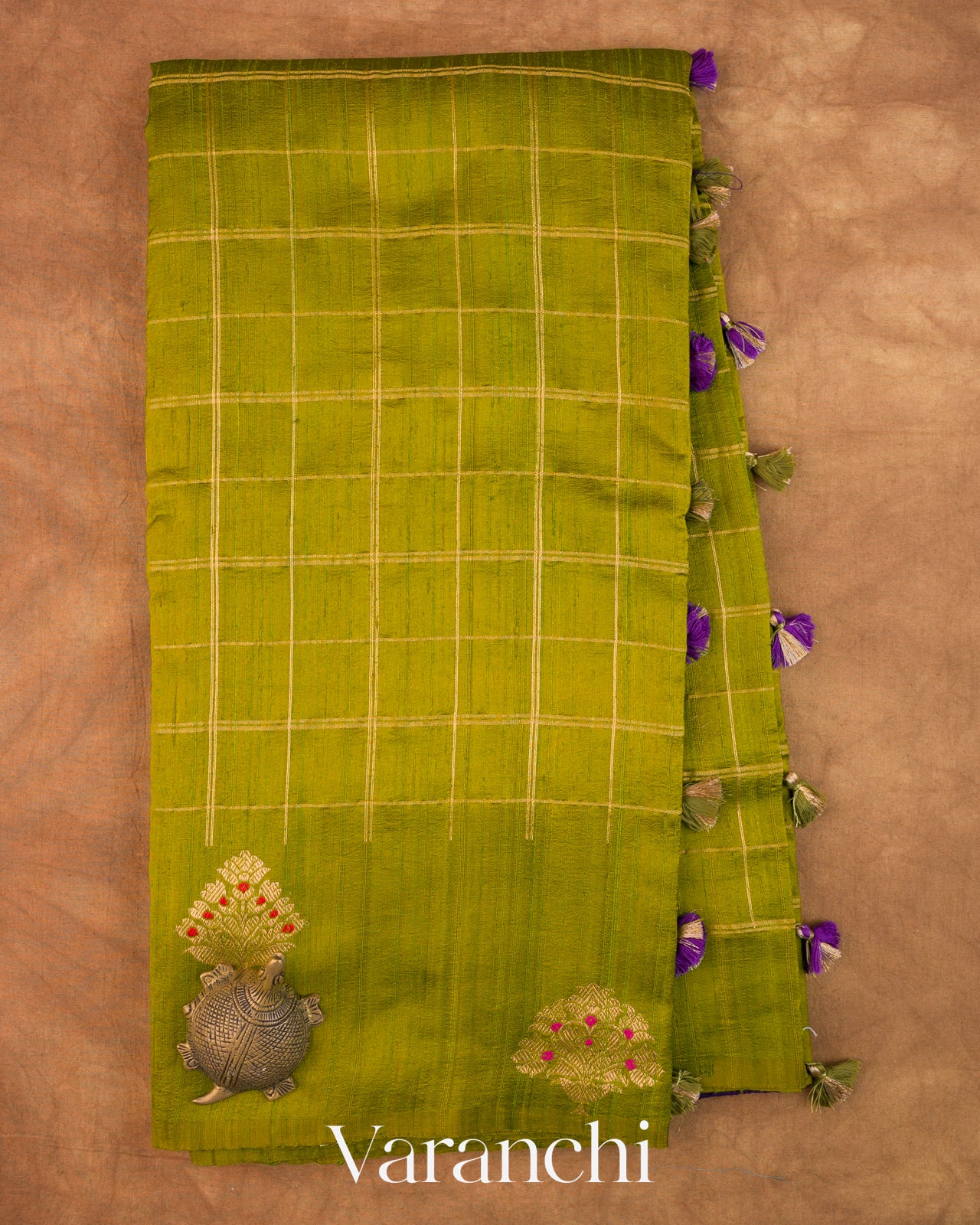Parrot Green Checkered Pure Raw Silk Handloom Saree