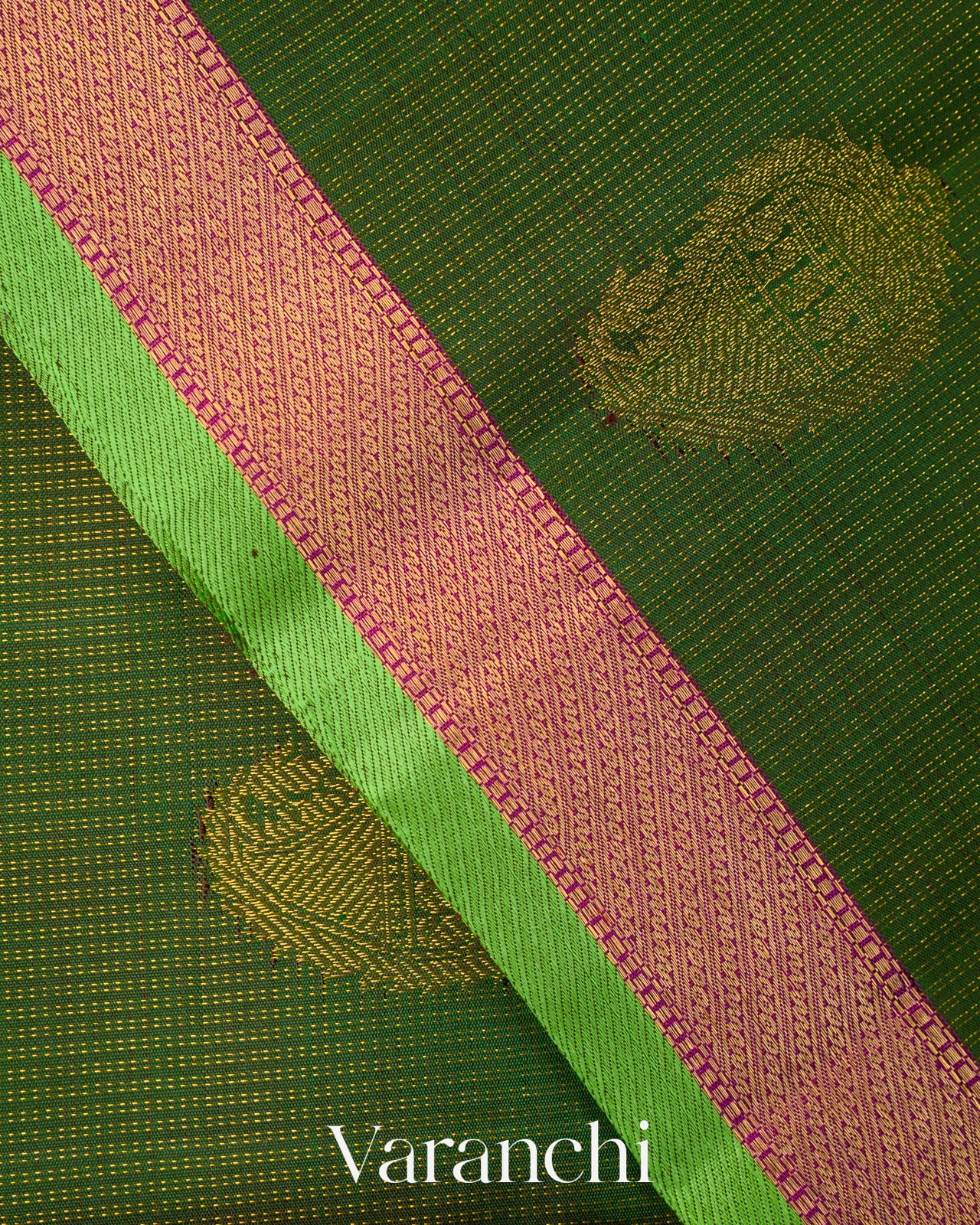 Bottle Green Vaira Oosi Pure Kanchipuram Silk Handloom Saree