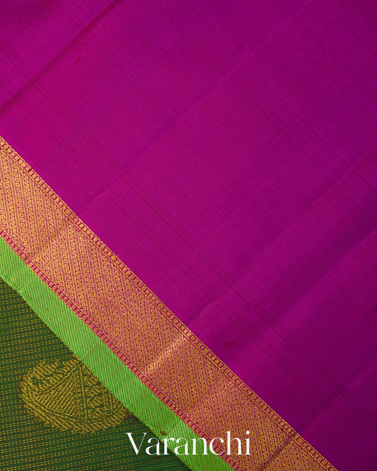 Bottle Green Vaira Oosi Pure Kanchipuram Silk Handloom Saree