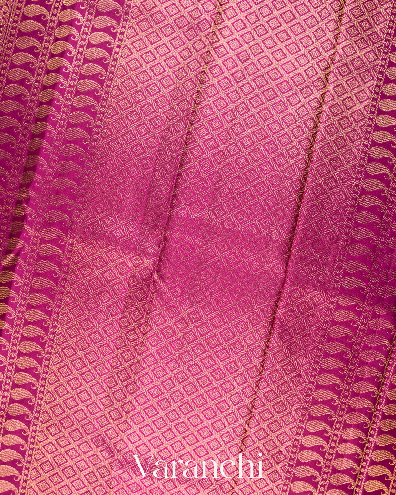 Burnt Orange Checkered Pure Kanchipuram Silk Handloom Saree