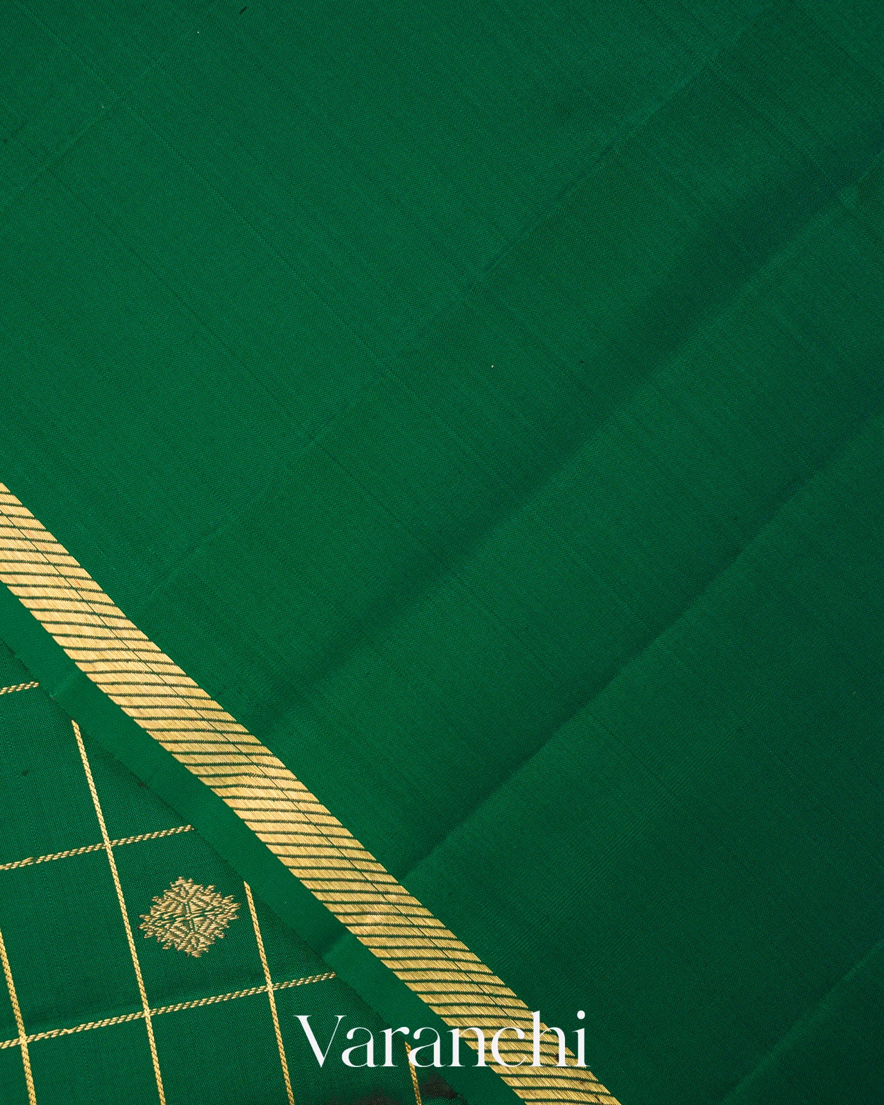 Bottle Green Checkered Pure Kanchipuram Silk Handloom Saree