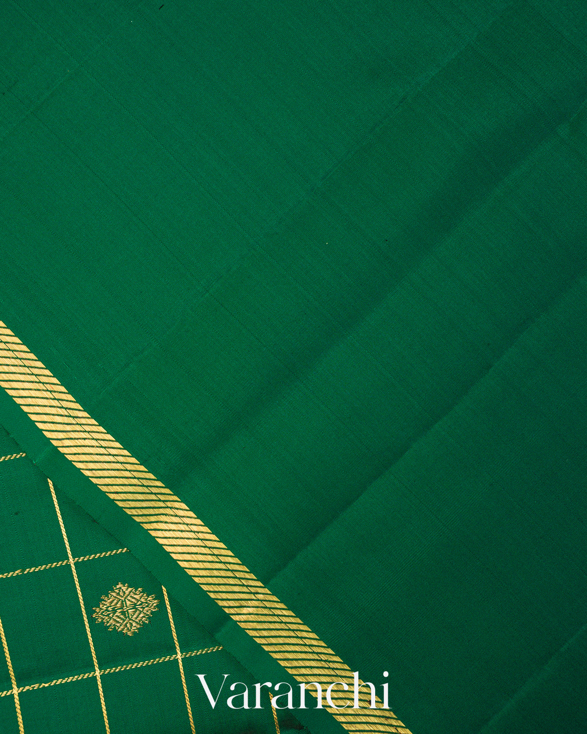 Bottle Green Checkered Pure Kanchipuram Silk Handloom Saree