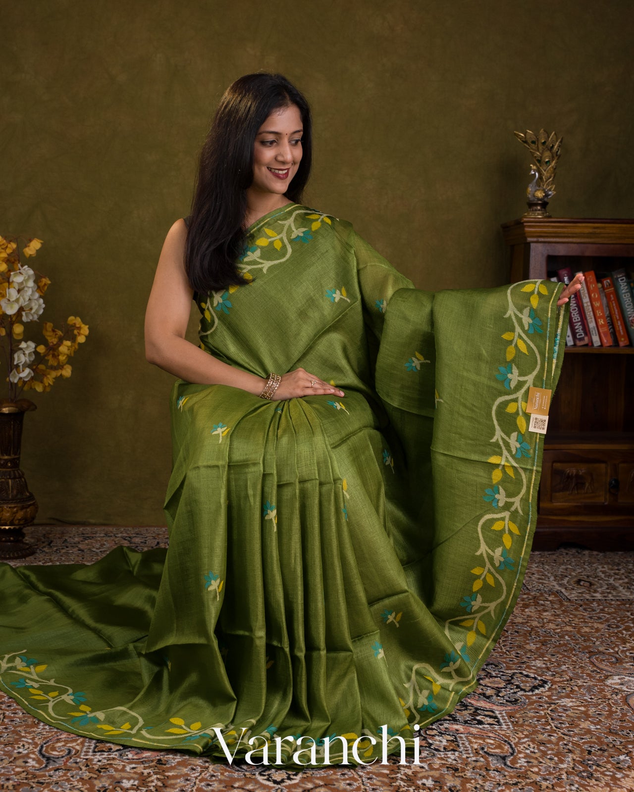 Leafy Green Floral Jamdani Pure Tussar Silk Handloom Saree