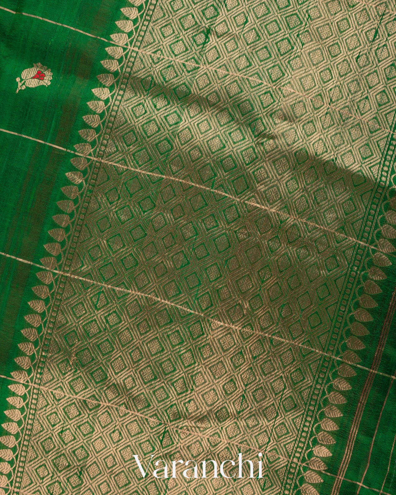 Bottle Green Checkered Pure Raw Silk Handloom Saree