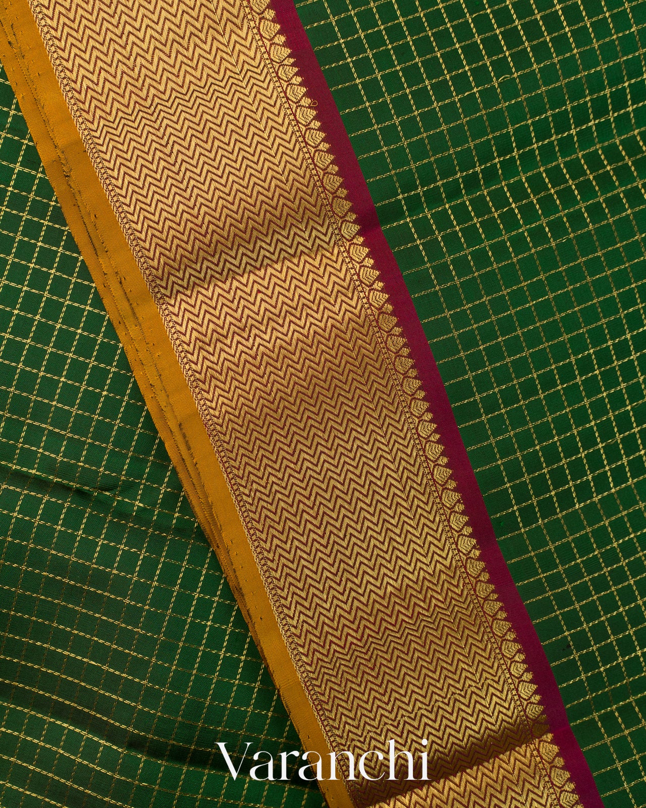 Bottle Green Checkered Pure Kanchipuram Silk Handloom Saree