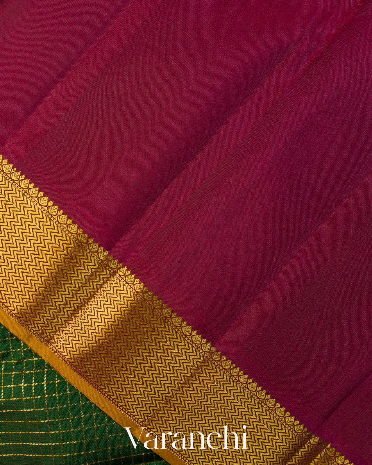 Bottle Green Checkered Pure Kanchipuram Silk Handloom Saree