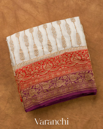 Off-White Striped Pure Crepe Silk Handloom Saree