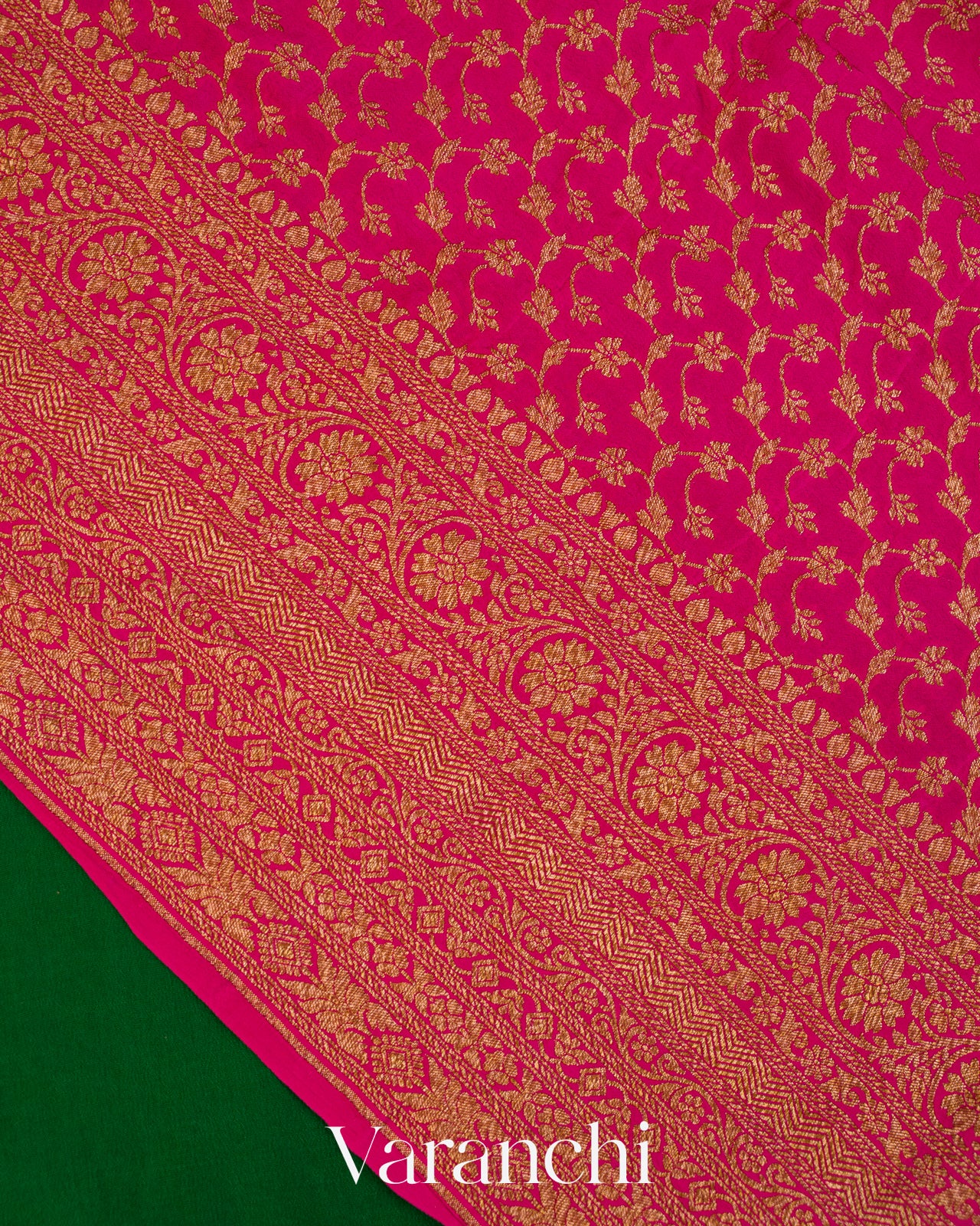 Bottle Green Floral Border Pure Crepe Silk Handloom Saree