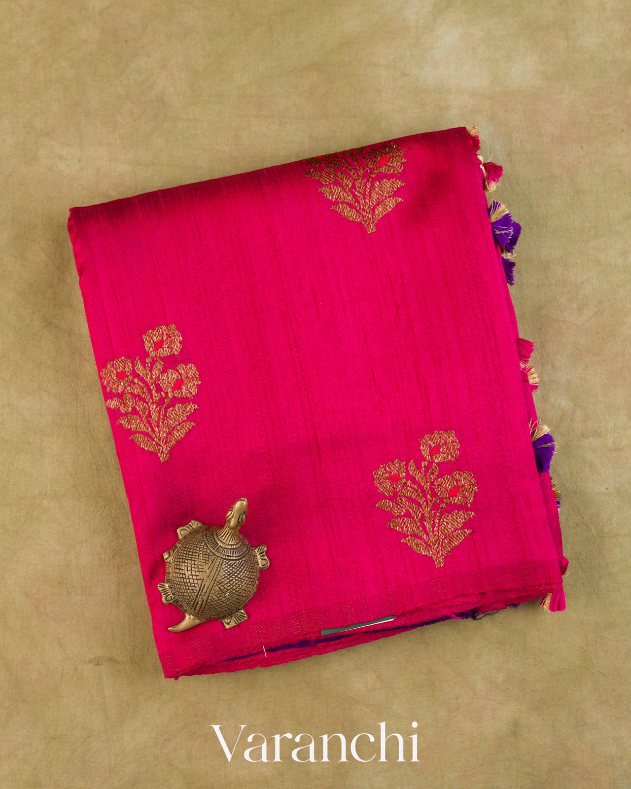 Rani Pink Borderless Pure Raw Silk Handloom Saree — Folded