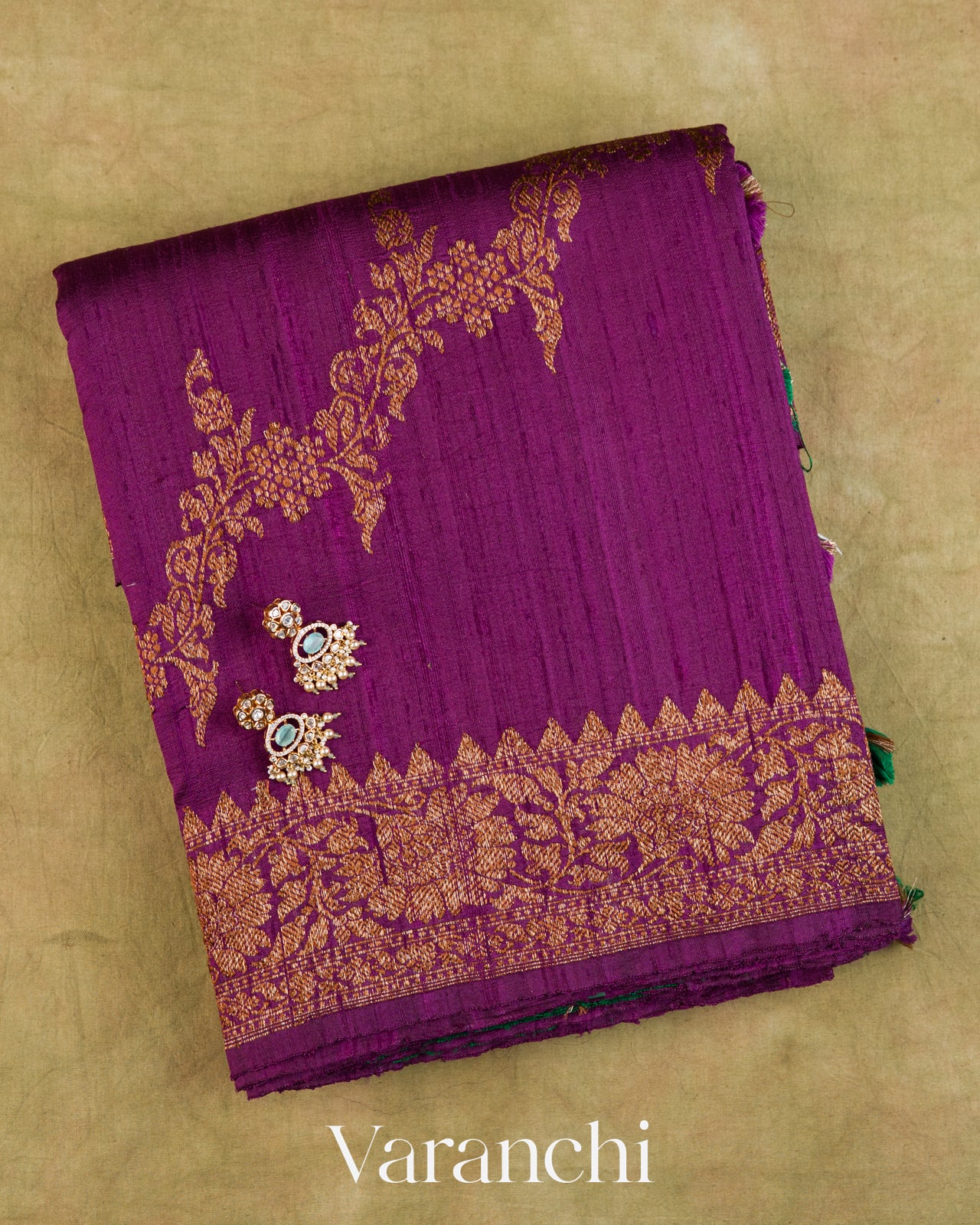 Wine Purple Floral Lehariya Pure Raw Silk Handloom Saree — Folded