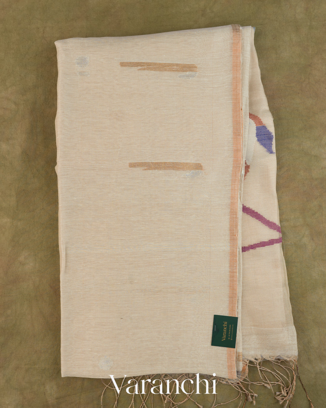 Off White Jamdani Pure Silk Linen Handloom Saree — Folded