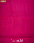 Rani Pink Floral Jamdani Pure Muslin Silk Handloom Saree — Body