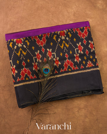 Violet Purple Pure Rajkot Patola Silk Handloom Saree — Folded