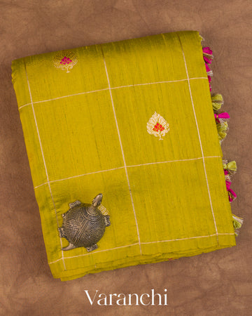 Light Mehandi Green Checkered Pure Raw Silk Handloom Saree — Folded