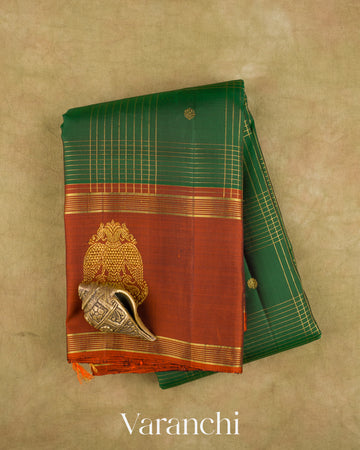 Bottle Green Checkered Pure Kanchipuram Silk Handloom Saree — Folded