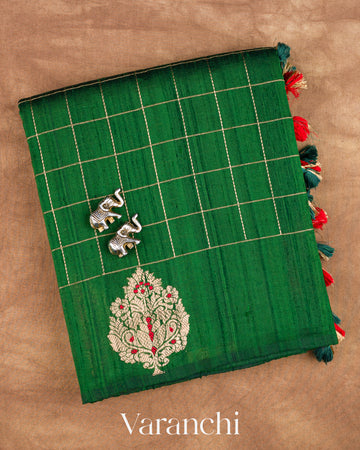 Bottle Green Checkered Pure Raw Silk Handloom Saree — Folded