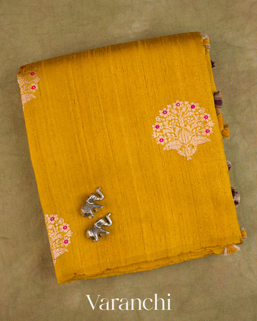 Turmeric Yellow Borderless Pure Raw Silk Handloom Saree — Folded
