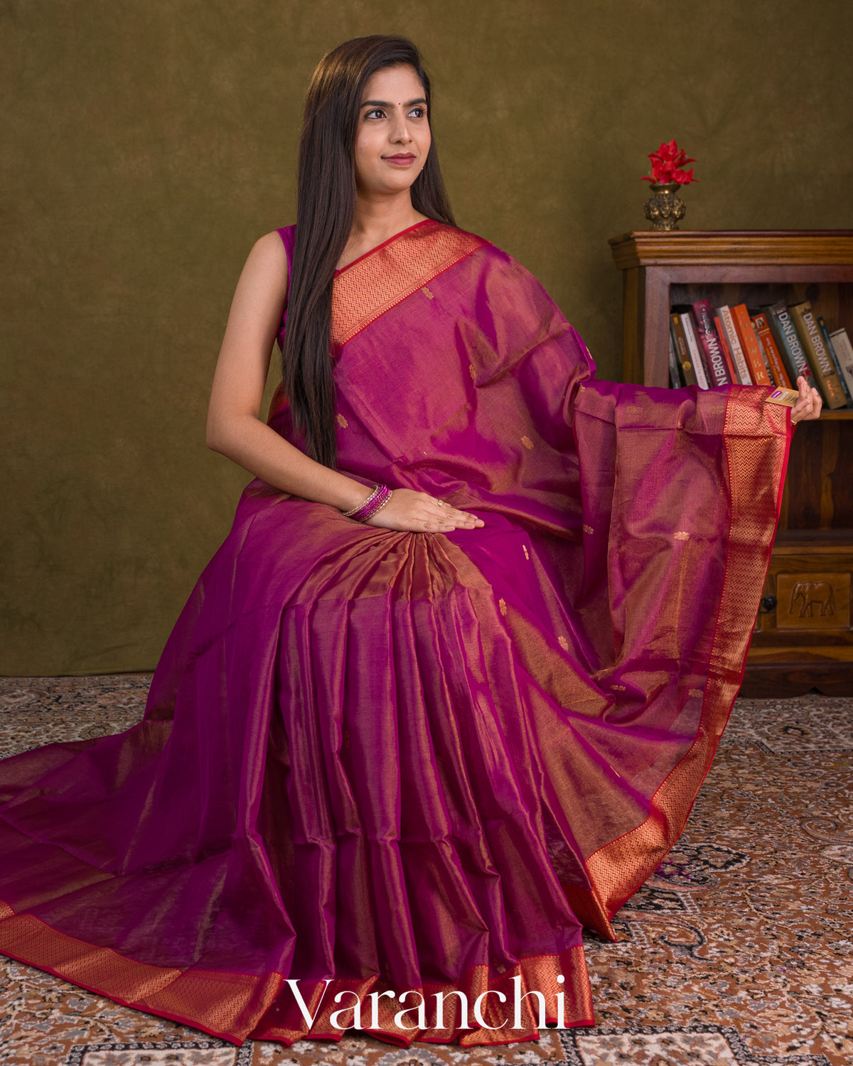 Purple Zigzag Borderd Pure Maheshwari Silk Cotton Handloom Saree — Draped