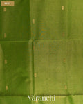 Parrot Green Zigzag Borderd Pure Maheshwari Silk Cotton Handloom Saree — Body