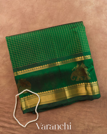 Bottle Green Checkered Pure Kanchipuram Silk Cotton Handloom Saree — Folded
