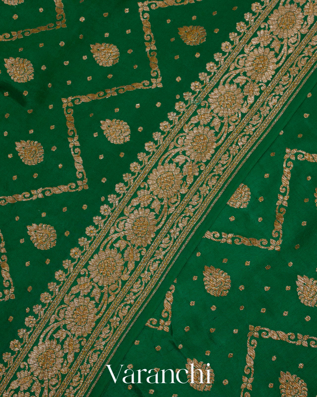 Emerald Green Pure Crepe Silk Handloom Saree