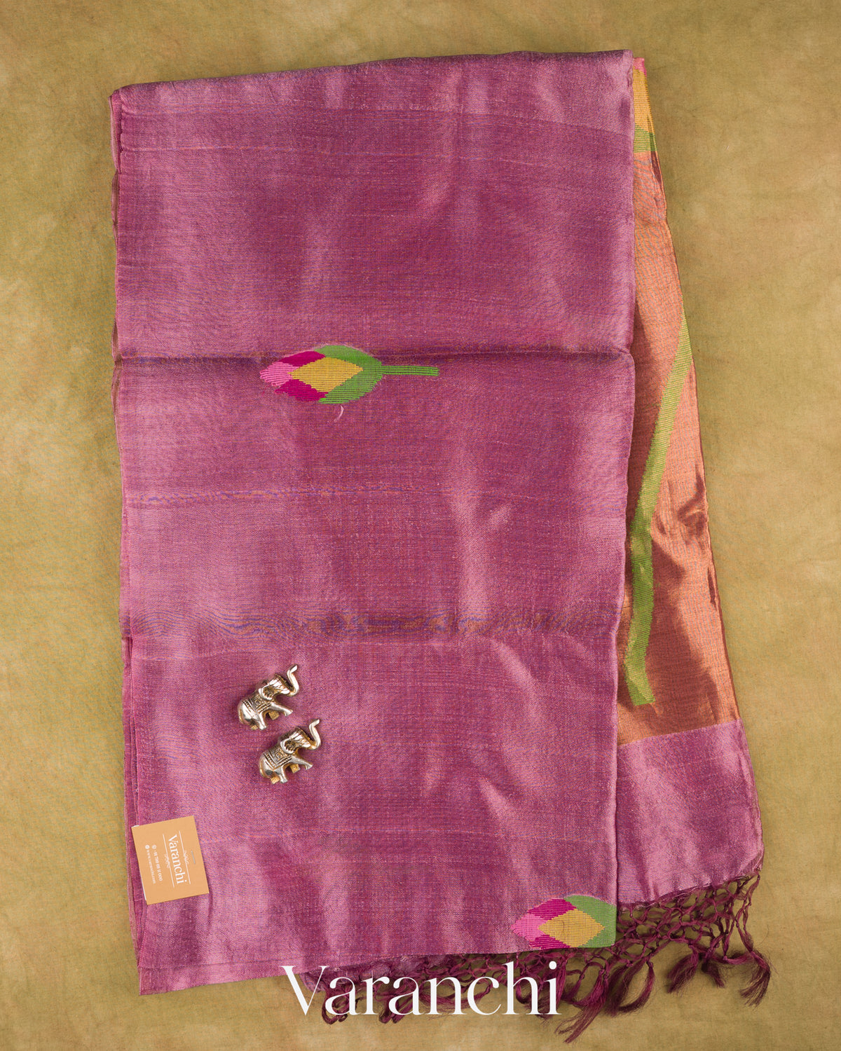 Muted Lavender Jamdani Pure Mulberry Silk Handloom Saree — Folded