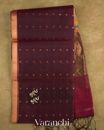 Burgundy Sequin Jamdani Paithani Pallu Pure Muslin Silk Handloom Saree — Folded