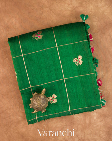 Bottle Green Checkered Pure Raw Silk Handloom Saree — Folded