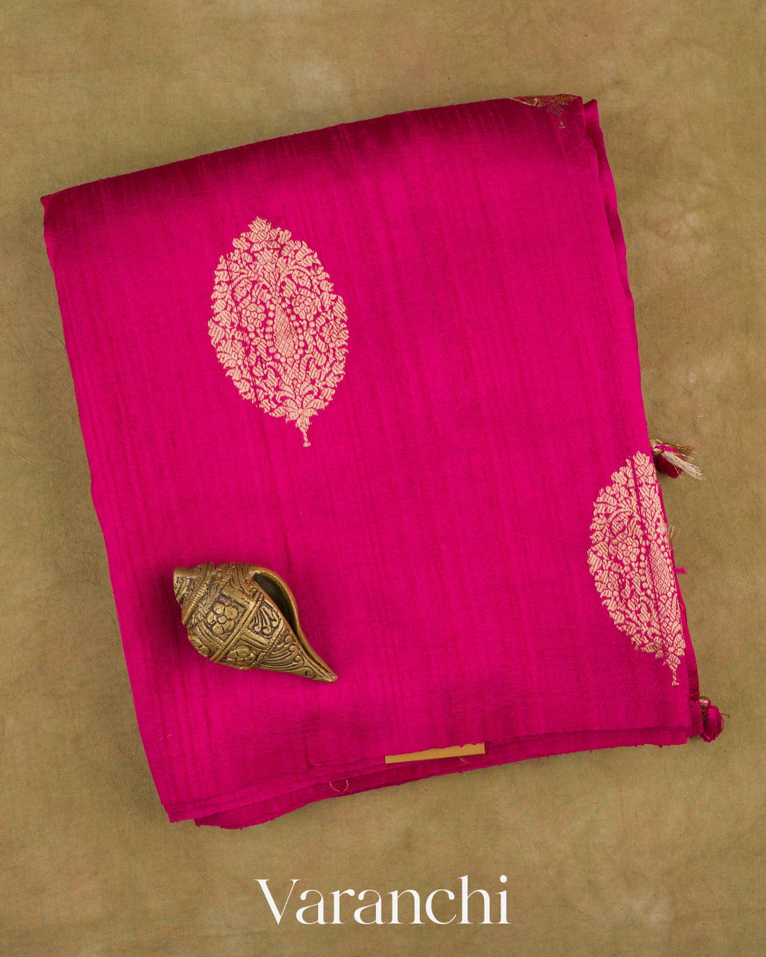 Rani Pink Borderless Pure Raw Silk Handloom Saree — Folded