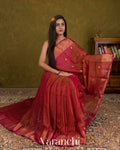 Maroon Zigzag Borderd Pure Maheshwari Silk Cotton Handloom Saree — Draped