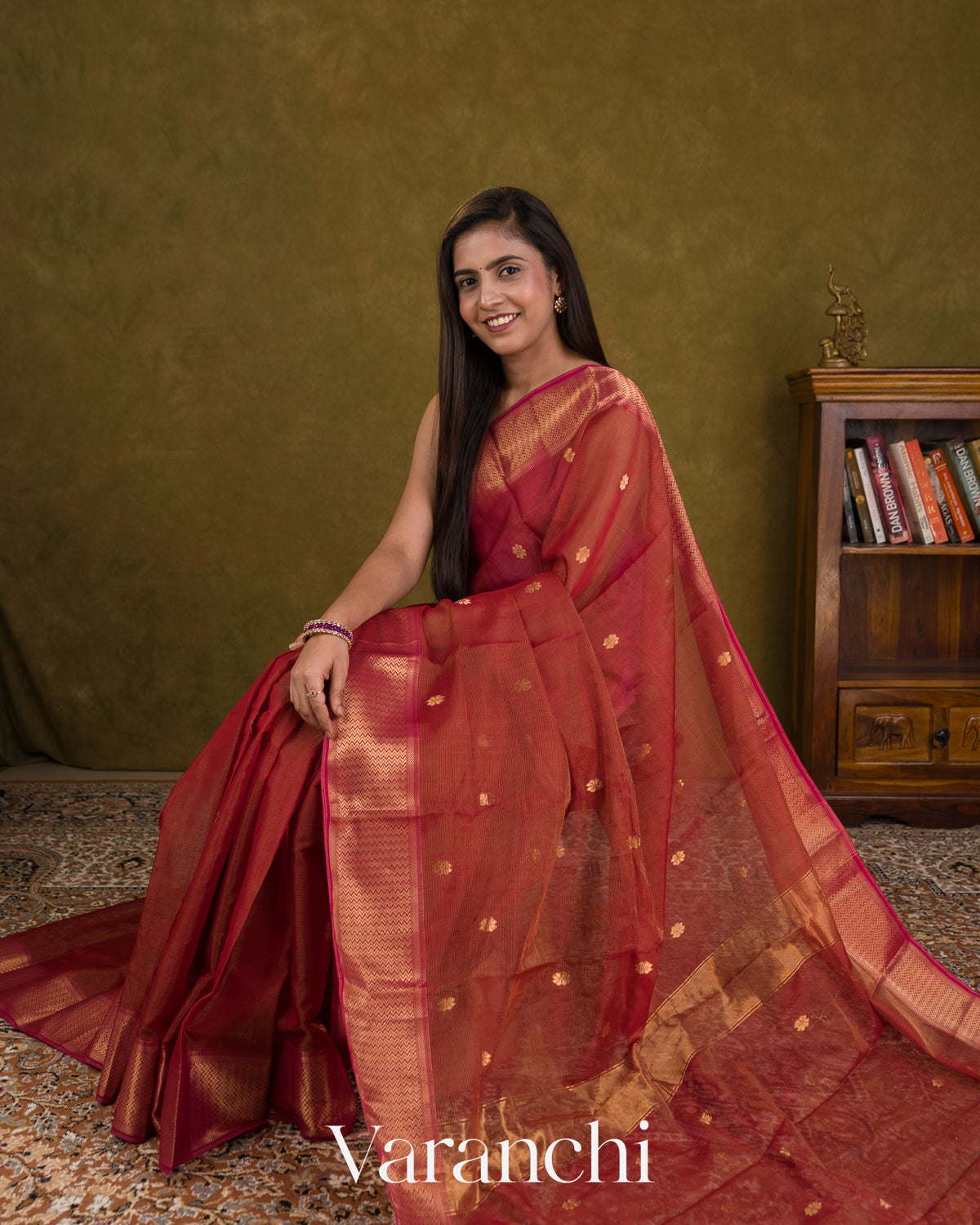 Maroon Zigzag Borderd Pure Maheshwari Silk Cotton Handloom Saree — Draped