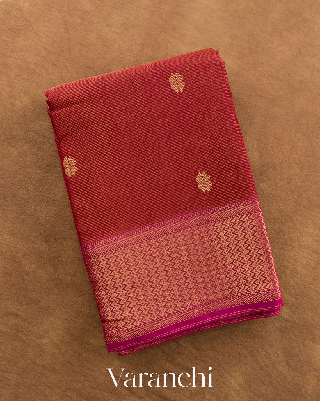 Maroon Zigzag Borderd Pure Maheshwari Silk Cotton Handloom Saree — Folded