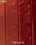 Maroon Zigzag Borderd Pure Maheshwari Silk Cotton Handloom Saree — Body