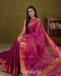 Magenta Zigzag Borderd Pure Maheshwari Silk Cotton Handloom Saree — Draped