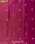 Magenta Zigzag Borderd Pure Maheshwari Silk Cotton Handloom Saree — Body