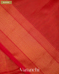 Brick Red Zigzag Bordered Pure Maheshwari Silk Cotton Handloom Saree — Blouse