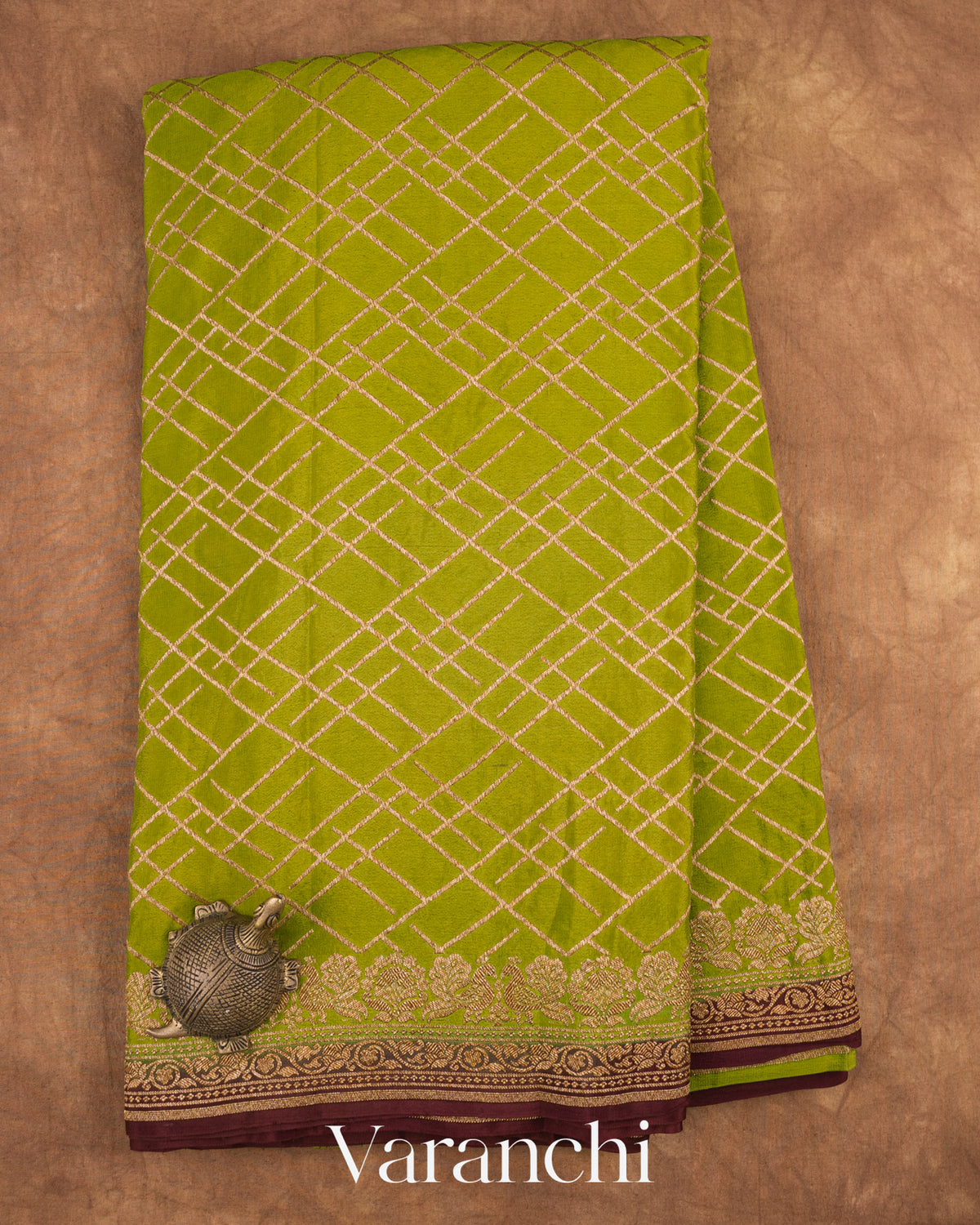 Moss Green Checkered Pure Crepe Silk Handloom Saree — Full Saree